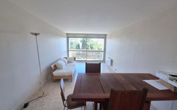 Appartement à vendre    3 pièces • 60 m2 Bordeaux