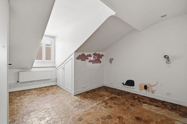 Appartement Saint Germain En Laye 4 pièces Secteur Noailles 740 000 € **  - Référence  18950