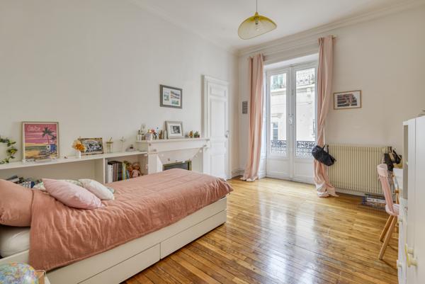 Appartement 6 pièces - 134 m² Bien prestige