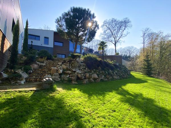 Boutigny-Prouais (28410) Propriété d’exception – Maison d’architecte – 300 m² – Parc boisé 5 600 m² – Piscine – Domaine recherché