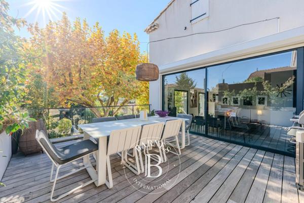 Aix-en-Provence, Maison de ville 6 Chambres -  260 m² à vendre