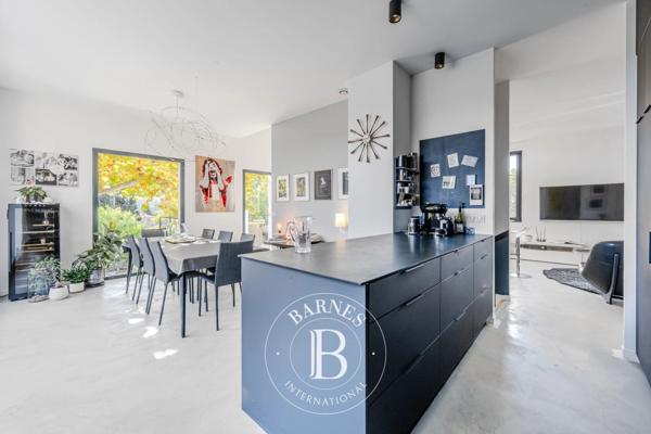 Aix-en-Provence, Maison de ville 6 Chambres -  260 m² à vendre