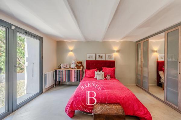 Aix-en-Provence, Maison de ville 6 Chambres -  260 m² à vendre