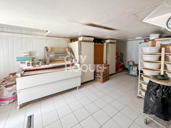 Murs commerciaux et fond de commerce A VENDRE à 5min de Fontenay-Trésigny