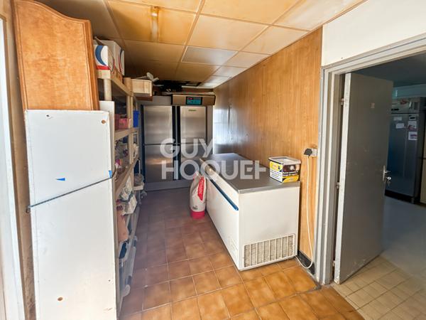 Murs commerciaux et fond de commerce A VENDRE à 5min de Fontenay-Trésigny