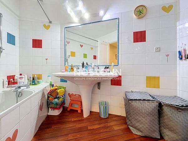 MEUDON À LA LIMITE D'ISSY LES MOULINEAUX - Maison 6 pièces avec terrasse et garage