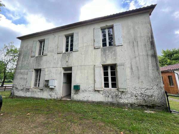 Maison à vendre    4 pièces •  Losse