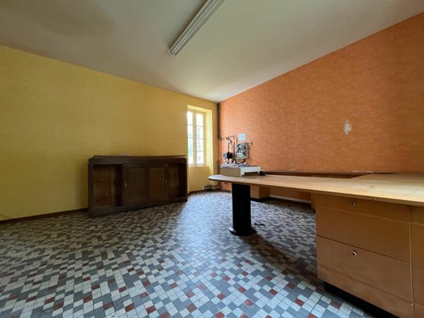 Maison à vendre    4 pièces •  Losse