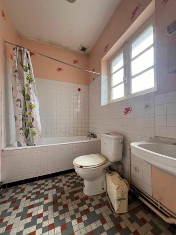 Maison à vendre    4 pièces •  Losse