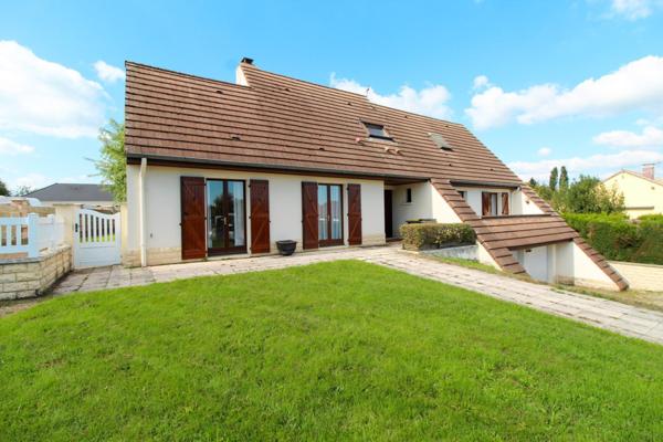 Spacieuse maison avec double garage