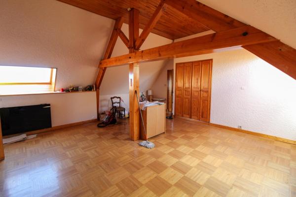 Spacieuse maison avec double garage