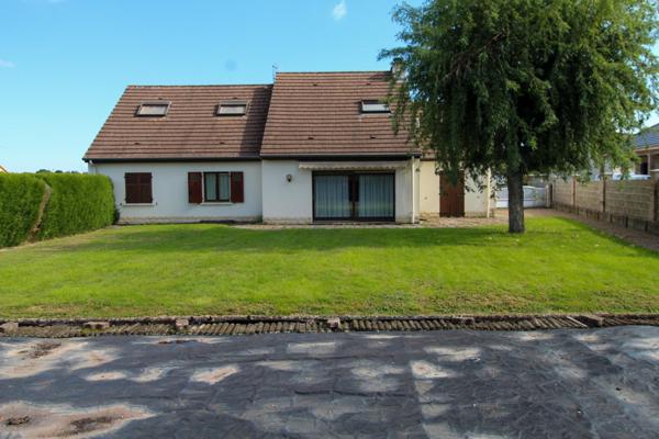 Spacieuse maison avec double garage