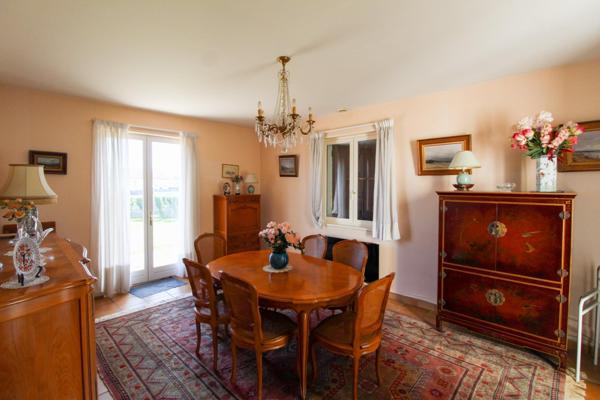 Spacieuse maison avec double garage