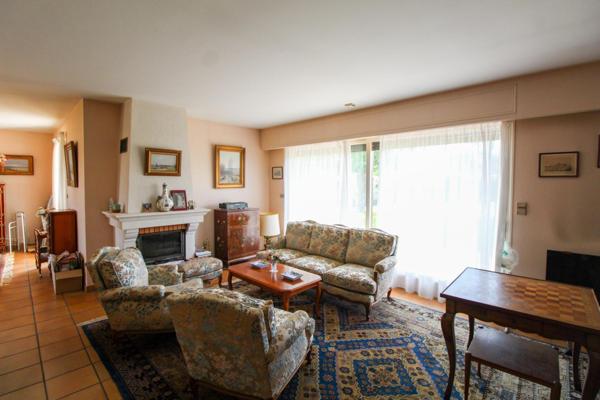 Spacieuse maison avec double garage