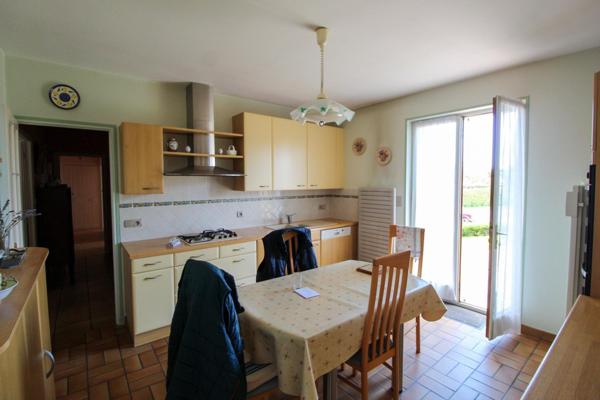 Spacieuse maison avec double garage