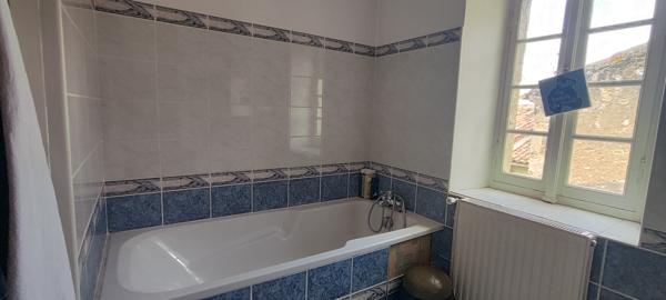 À vendre - Maison, 5 pièces située à Condom (32100)