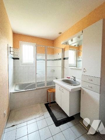 Notre service négociation vous propose un bien idéalement situé à proximité du bourg du Clion S/ Mer