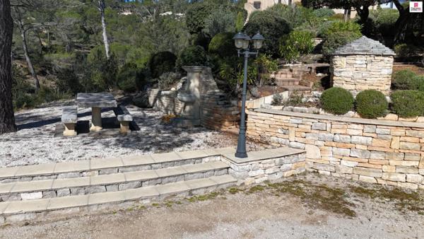 Ensemble immobilier 279 m² en bordure du Lac