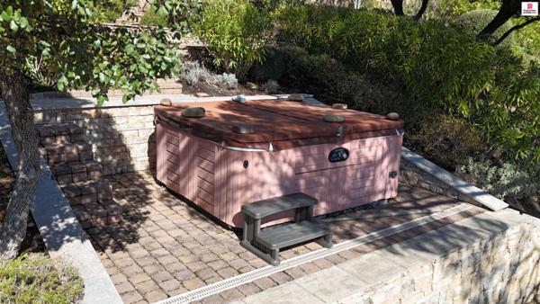 Ensemble immobilier 279 m² en bordure du Lac