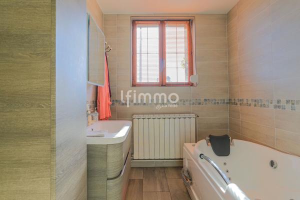 Maison individuelle + Grand garage