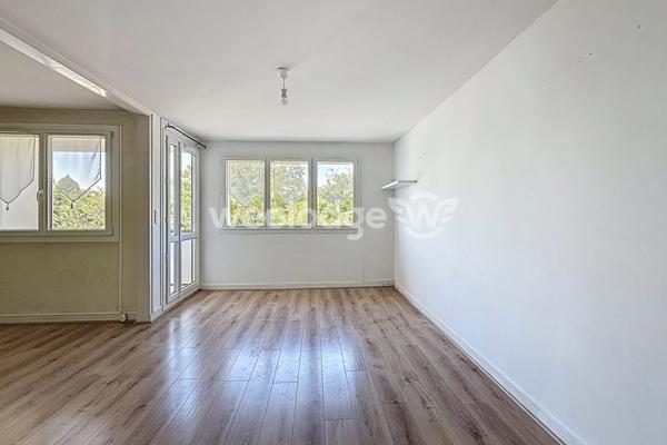 Appartement à vendre 5 pièces de 81 m² à Saint-Michel-sur-Orge