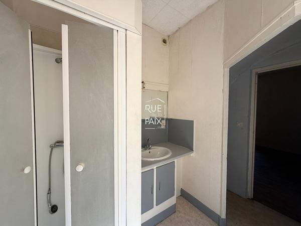79400 SAINT MAIXENT L ECOLE Maison de ville 104 m² - Cour sans vis-à-vis