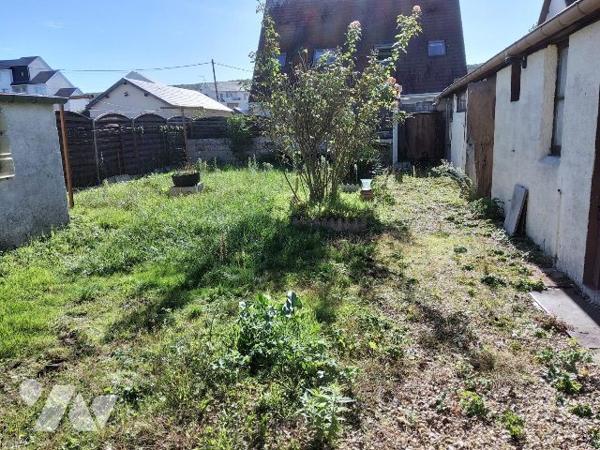 maison avec cour, 2 chambres