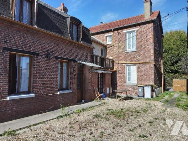 maison avec cour, 2 chambres