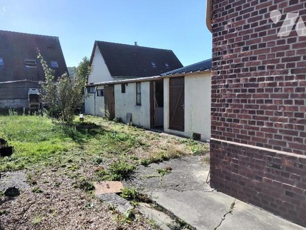 maison avec cour, 2 chambres