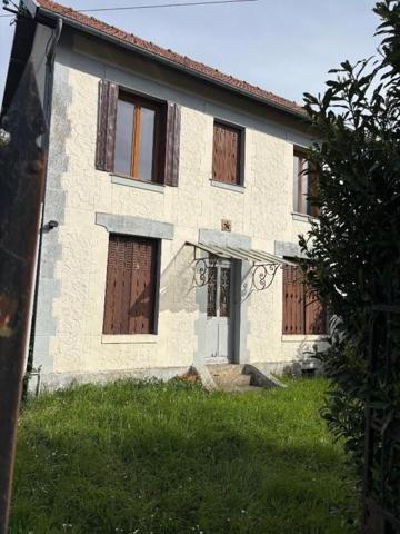 Maison  86 pièce(s) 87 m2 Centre ville de beuzeville A 10 MN de honfleur