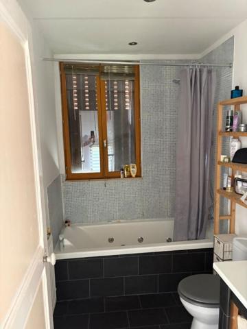 Maison  86 pièce(s) 87 m2 Centre ville de beuzeville A 10 MN de honfleur