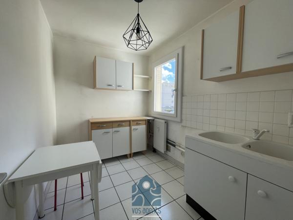 Appartement 3 pièces avec cave et stationnement