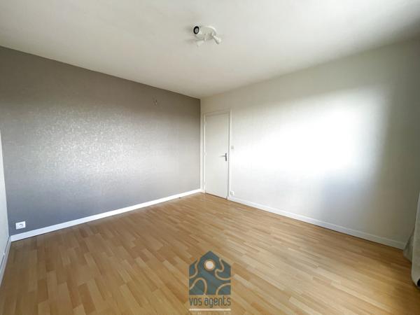 Appartement 3 pièces avec cave et stationnement