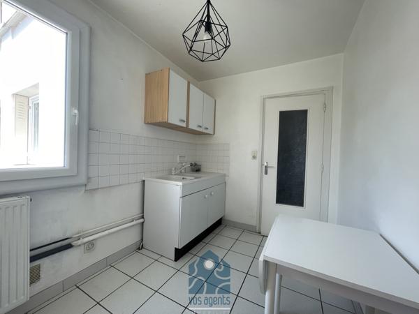 Appartement 3 pièces avec cave et stationnement