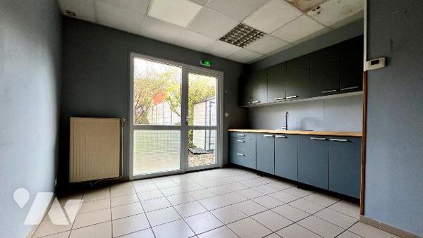 Immeuble Commercial avec jardin