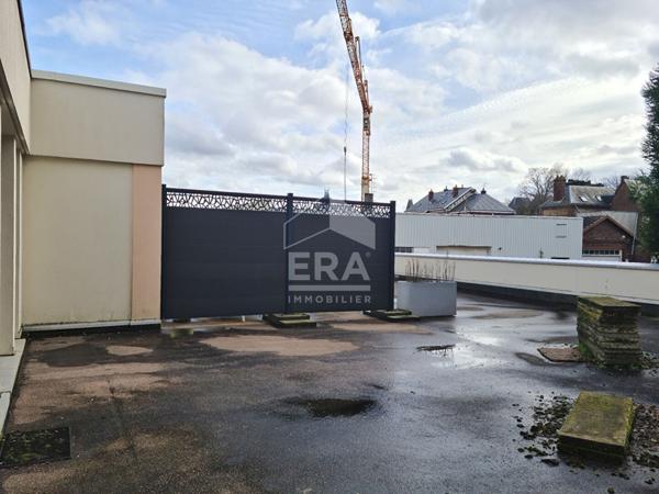 F1 bis meublé avec terrasse au calme