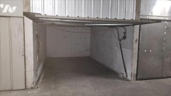 Notaire - BOX FERMÉ - Métro Glacière - Exclusivité