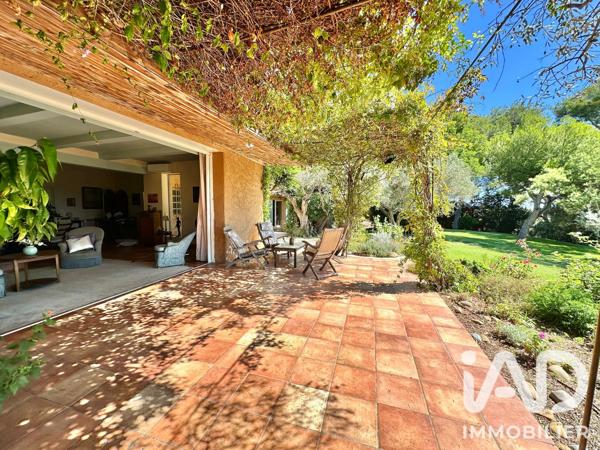 Maison à vendre 10 pièces 307,8 m² Sanary-sur-Mer