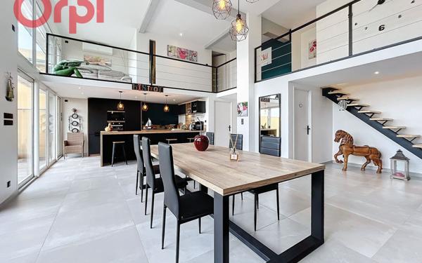 Appartement à vendre    4 pièces • 171 m2 Vichy