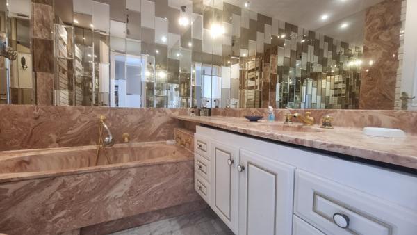 Golfe Juan (06220) GOLFE-JUAN 2 PIECES AU DERNIER ETAGE AVEC PARKING