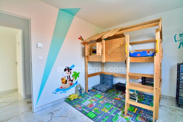 PIGNAN (34) - A vendre, Villa contemporaine avec piscine