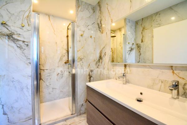 PIGNAN (34) - A vendre, Villa contemporaine avec piscine