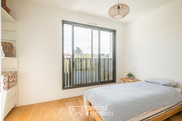 L’harmonie contemporaine au coeur de Caudéran avec piscine et garage