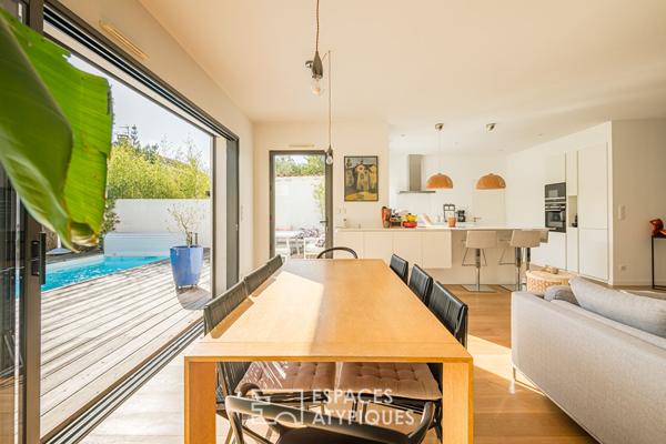 L’harmonie contemporaine au coeur de Caudéran avec piscine et garage