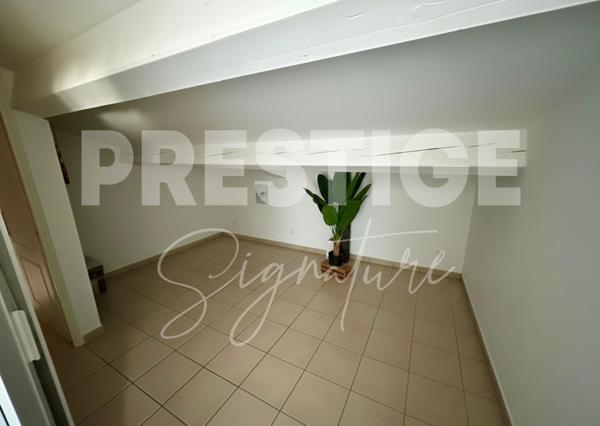Appartement
                                                                                                                                                                                                                                                                                                                        3 pièce(s)                                                                                                                                                                                                          2 chambre(s)                                                                                                                                                                                                          52  m²