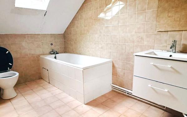 Appartement à vendre    3 pièces • 37,87 m2 Persan