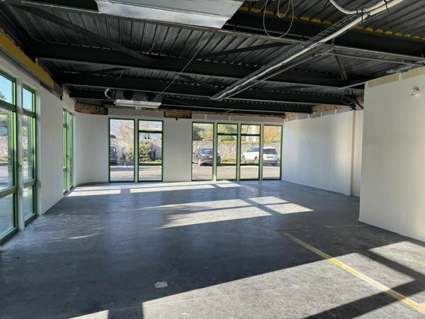 FONDETTES BUREAUX A LOUER 174 M² CONTEMPORAIN CLASSE ARCHITECTURE