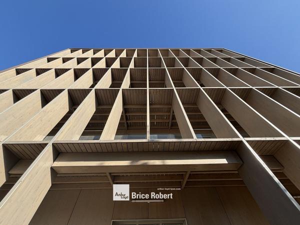 Bureaux à louer à Vaulx-en-Velin neufs en structure bois certifiée