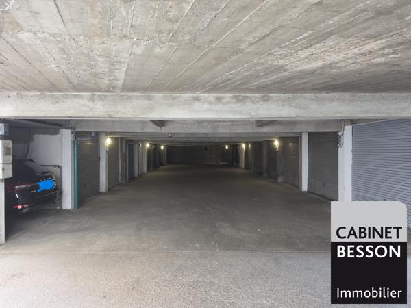 GARAGE - 4 rue Général Jannsen - GRENOBLE