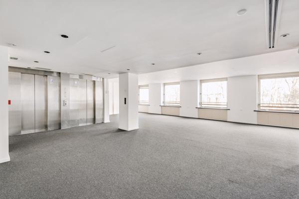 Bureaux à louer à PARIS 75008